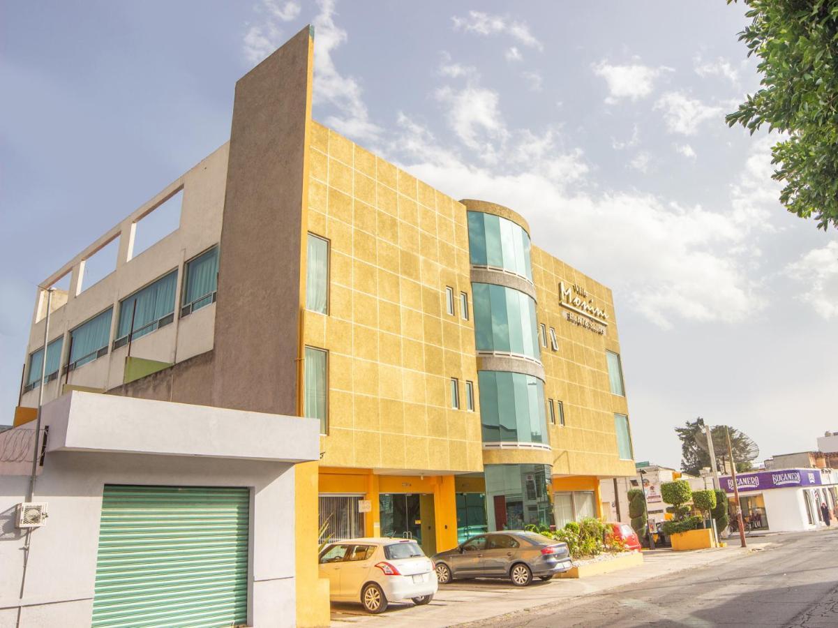 بويبلا Capital O Hotel Villa Monini المظهر الخارجي الصورة